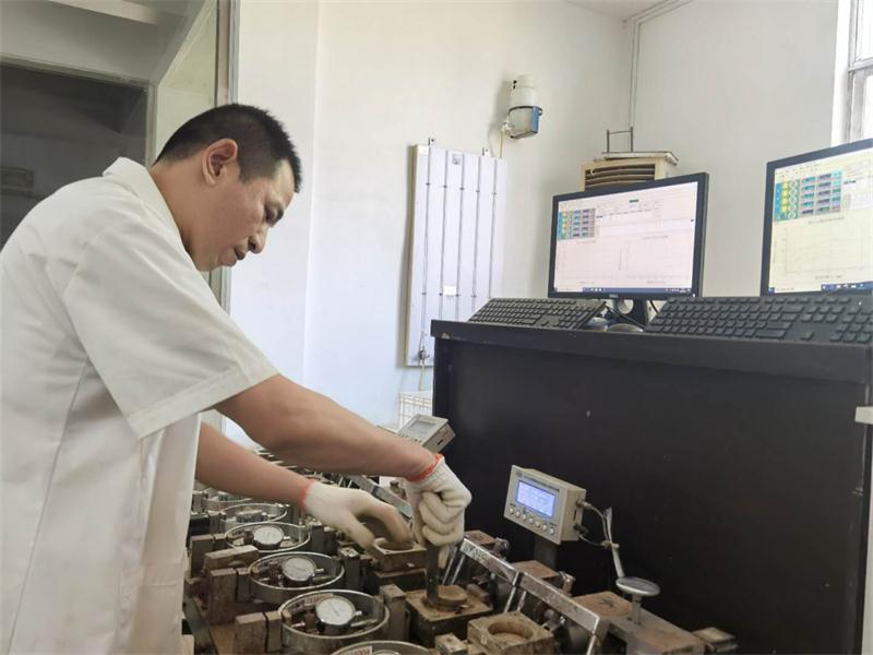 公司同002A：土工試驗(yàn)甲級，可以承擔(dān)甲級及以下工程勘察資格所能承擔(dān)工程勘察項(xiàng)目的土工試驗(yàn)任務(wù)； 聯(lián)系人：任玲，電話：18653883892(圖2)